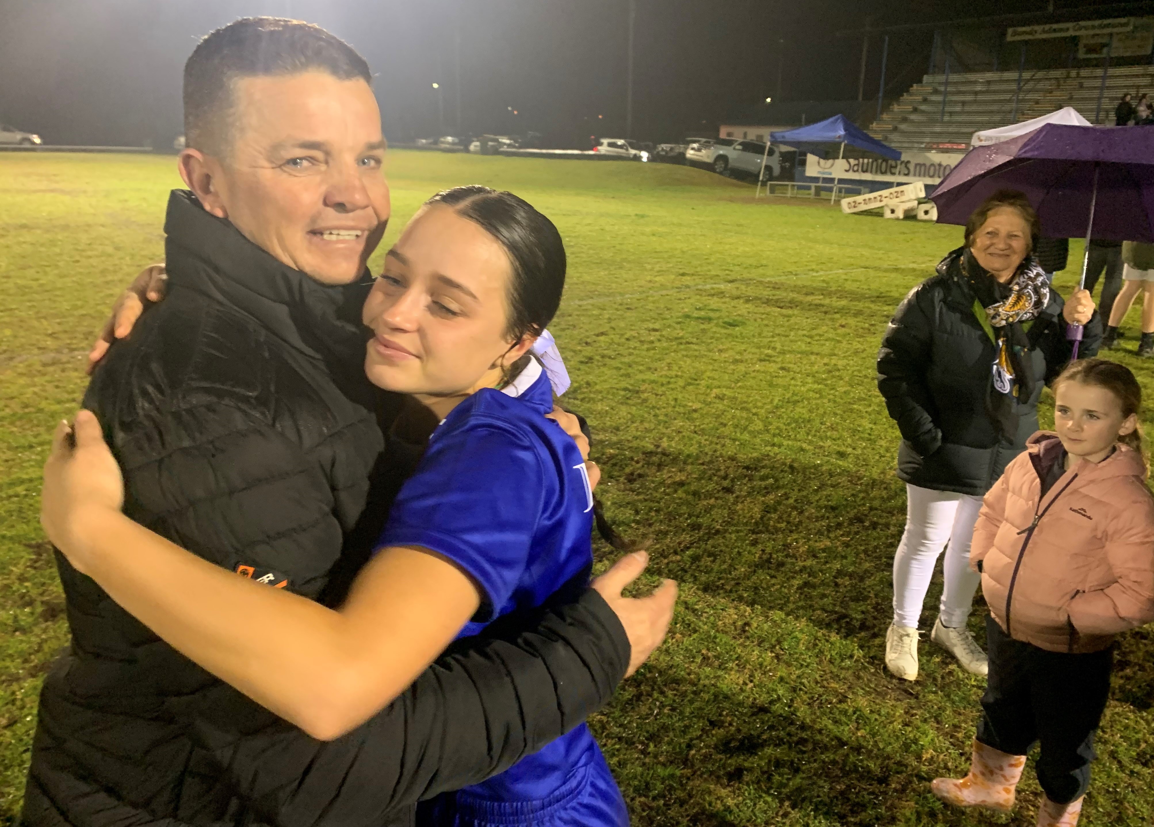 Duggan celebrates title with proud daughter
