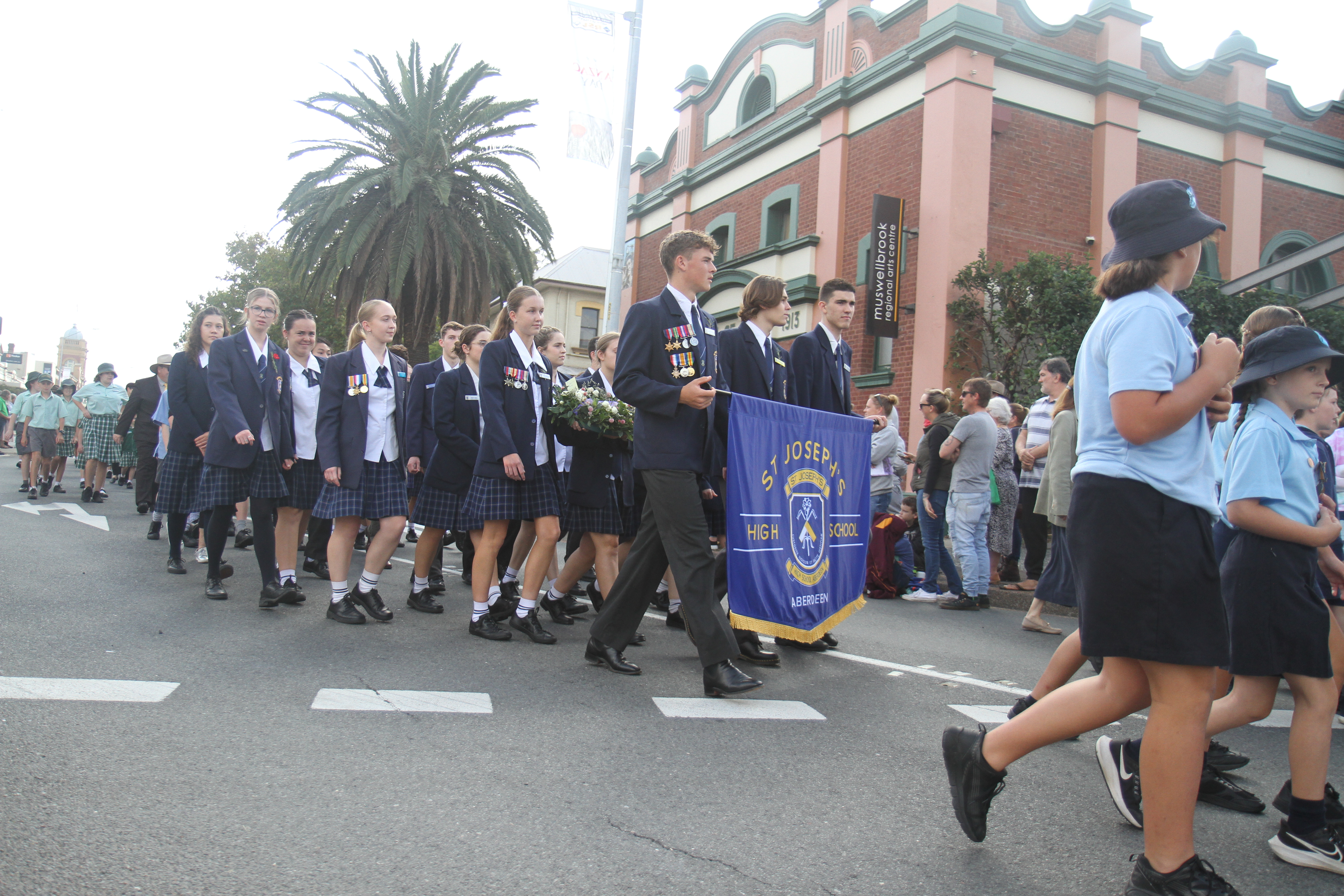 Students Embrace Anzac Tradition