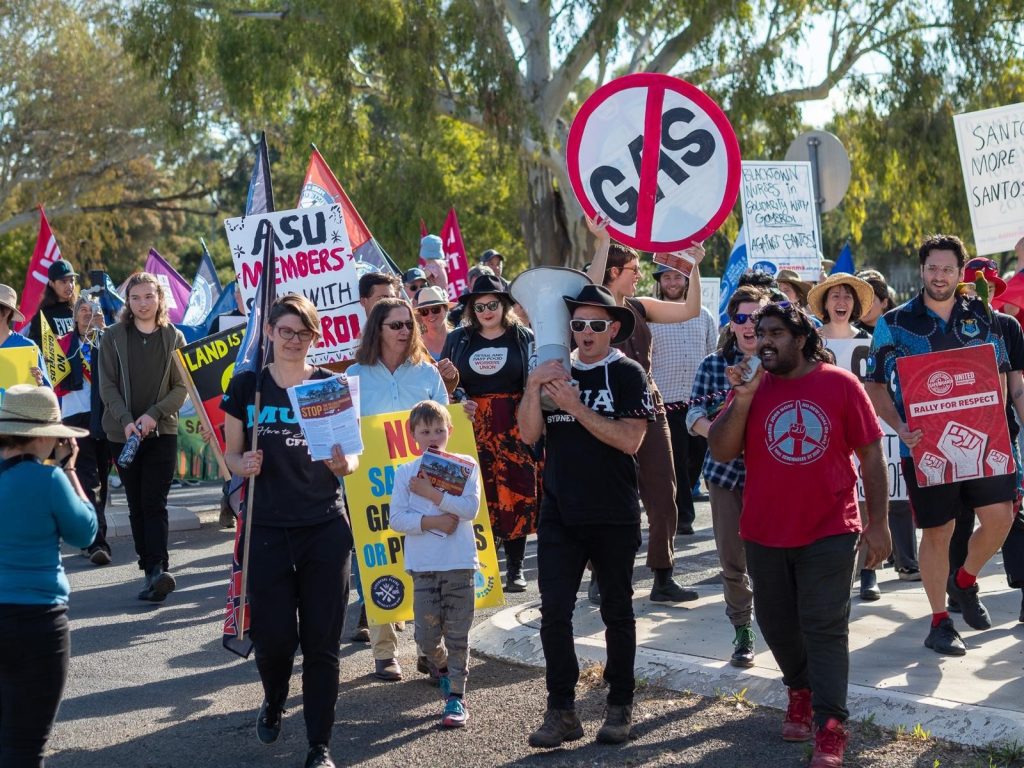 picket the pipeline 1